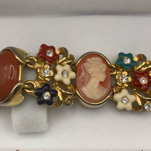 โจ Gorgeous Vintage JBK cameo and precious stones bracelet - Picture 10 of 17